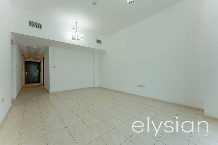 6 Immaculate 2 Bed | Spacious | Sunlit Rooms