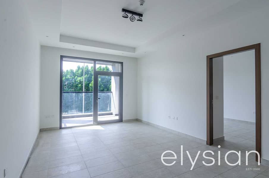 3 Spacious Modern 1 Bed + Study | Hyati Residence