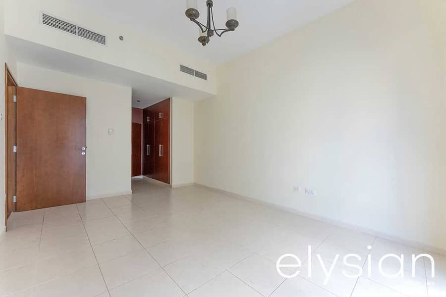 6 Next to Metro | 2 Bedroom | Unfurnished