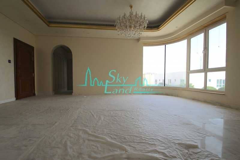 21 Beautiful 8 Bedroom | Big Basement | Arabic Style