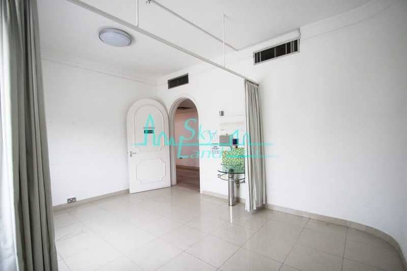 16 Best location| Ready for clinic| large villa