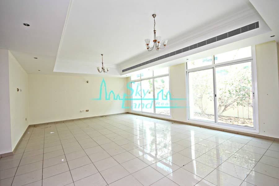 6 1 Month Free | 3 bed+m villa | shared pool | gym