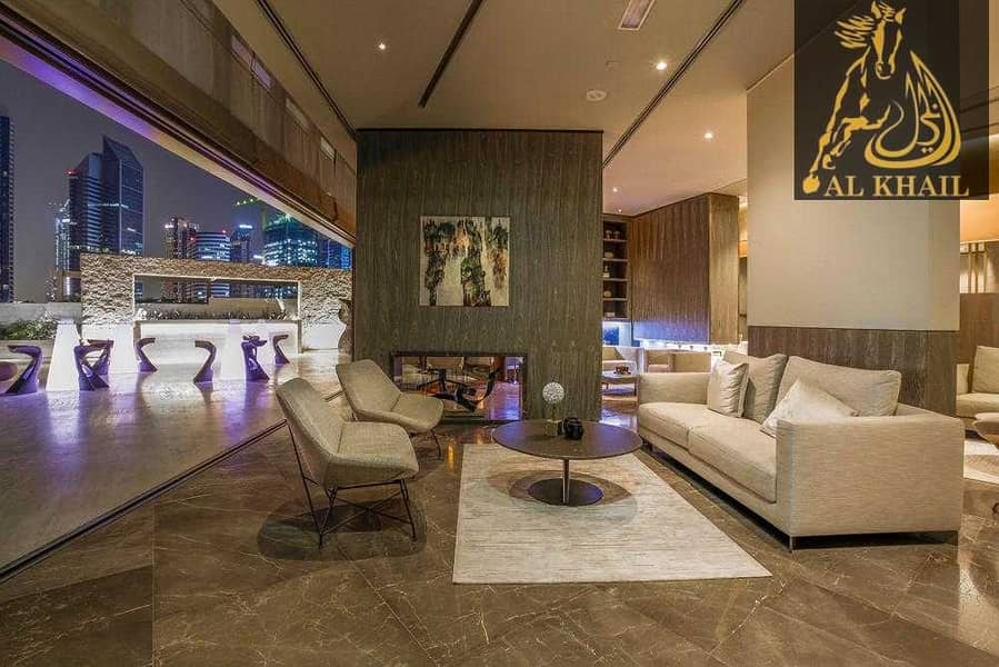 8 Stunning Half Floor Flat Burj Khalifa View Miami Style