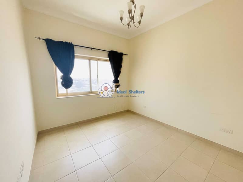 6 OPEN VIEW SPACIOUS 2BHK WITH LAUNDRY ROOM
