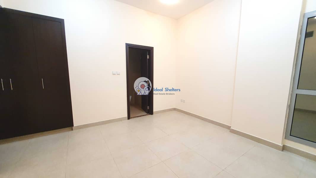 7 New building prime location 2bhk last unit with balcony and gym pool 39 k