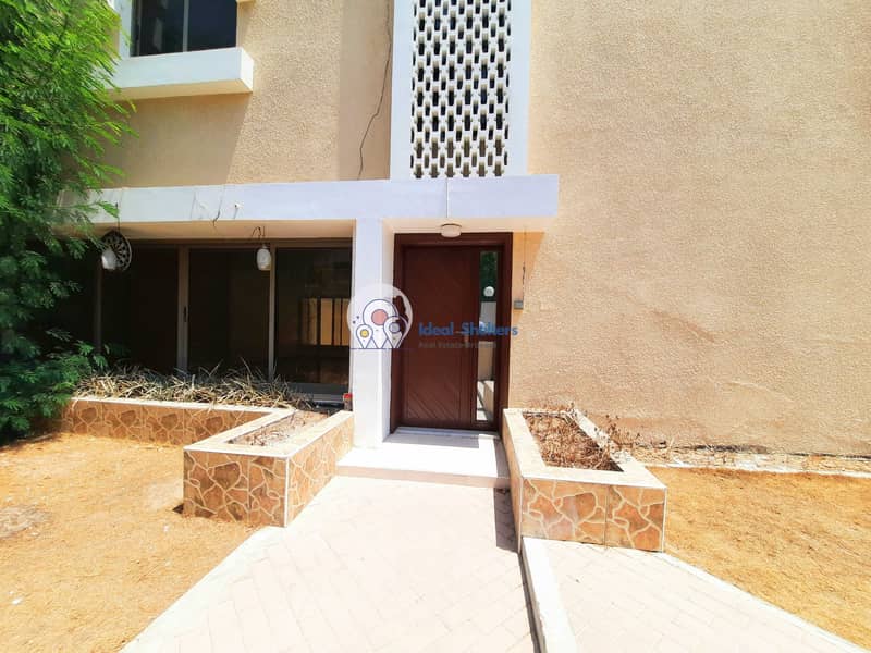2 Semi-independent ! Out Class Lavish 3 BR Villa Maid Room ! Private Garden ! Rent 110k