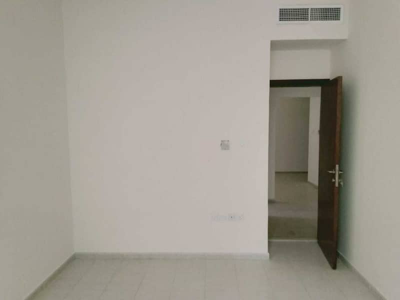 2 No Cash Deposit ! 1BHK WIth Huge Hall By 7 Cheaques Payment Near to Blood Bank New Muwaileh