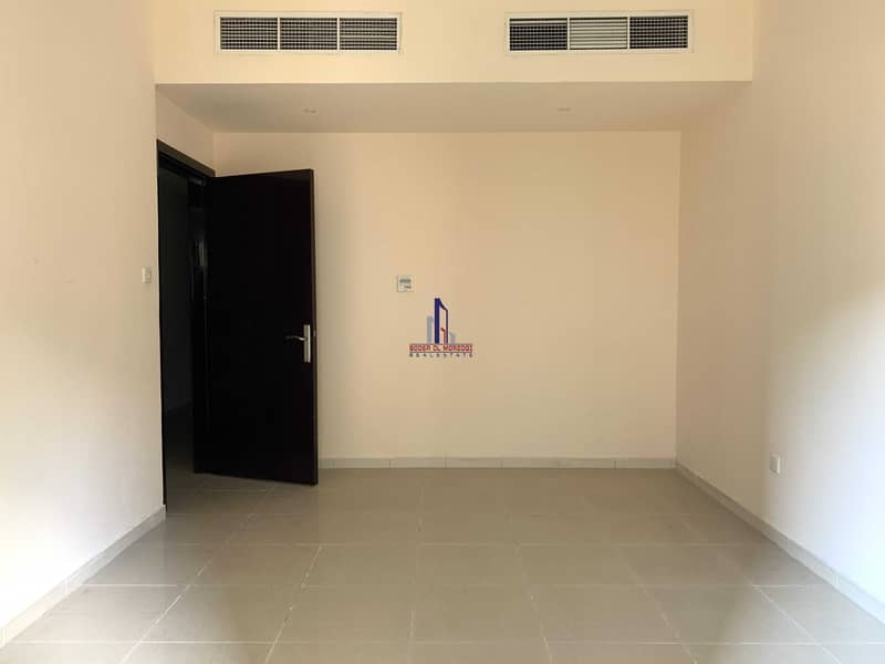 5 1 month free 2bhk with balcony rent 26k only in 6chqs
