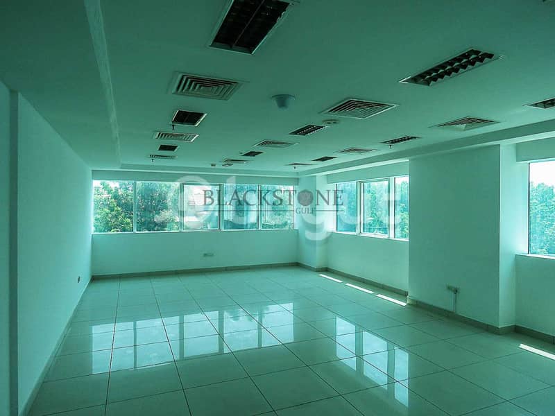 4 Fully Fitted Office Space at a Reasonable Price | Chiller Free