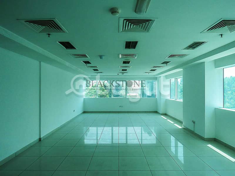 6 Fully Fitted Office Space at a Reasonable Price | Chiller Free