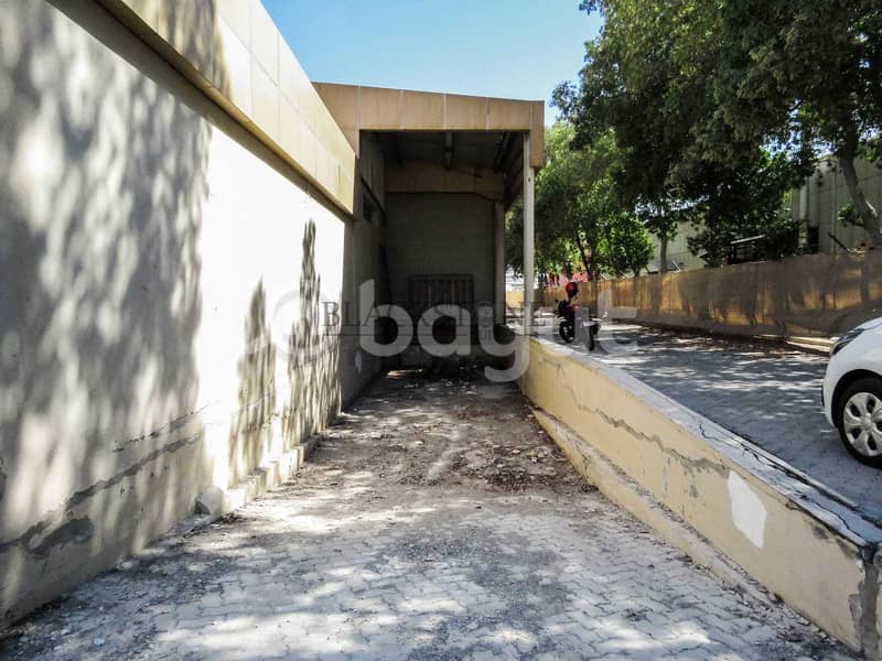 4 WELL MAINTAINED WAREHOUSE IN JAFZA NORTH