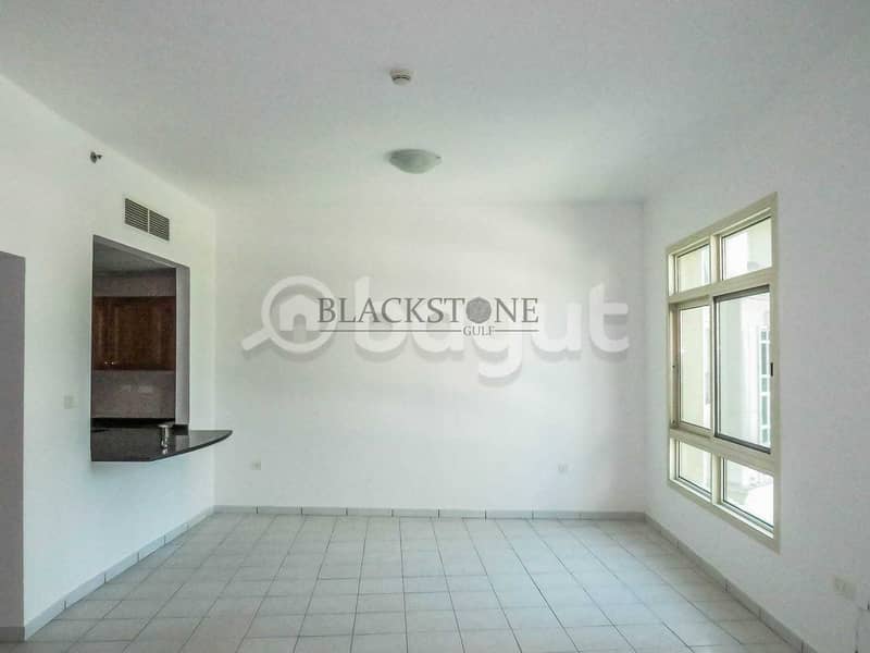3 Spacious 2 Bedroom Apartment with Study Room