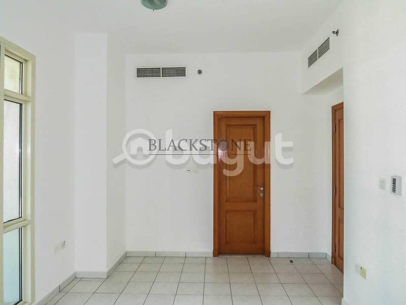 8 Spacious 2 Bedroom Apartment with Study Room