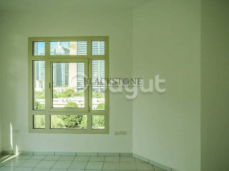 5 Cozy and Well-maintained 2 Bedroom Apartment with Balcony