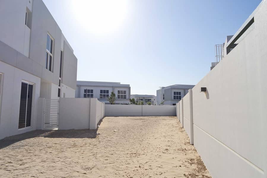 19 STAND ALONE VILLA |5 BEDROOMS + MAIDS | RENTED