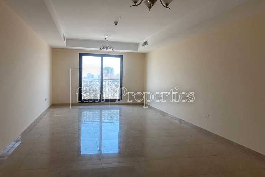 8 3bedroom + Maid | Partial Lake  view | Mid floor