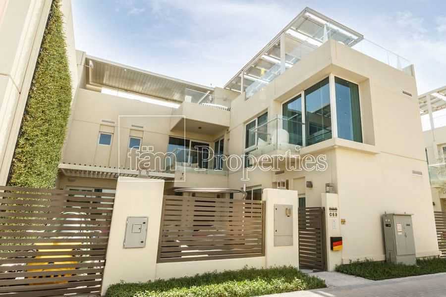 23 4BR Amazingly Upgraded Smart Home Villa