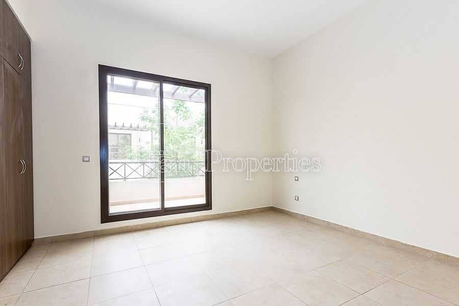 11 4BR End Unit Type A in Al Salam Walking to Park