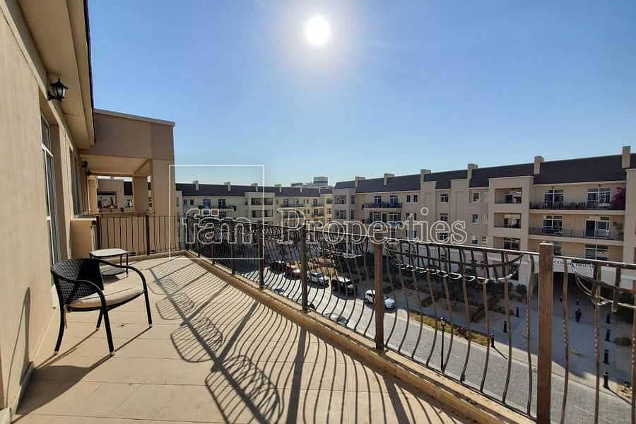 Sunny Unit | Double Balcony | Flexible 12 CHQS |