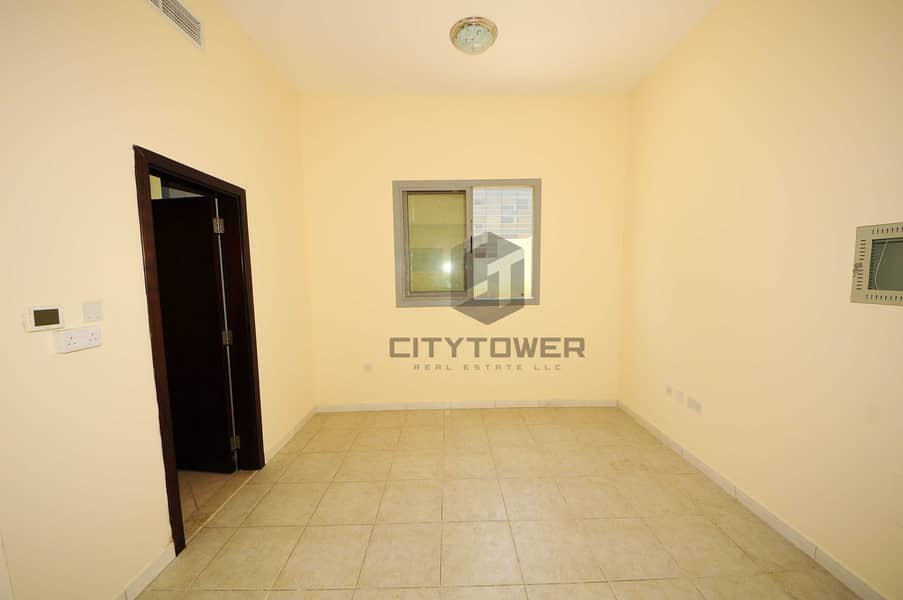 2 Decent Studio Near Fahidi Metro  With Close  Kitchen