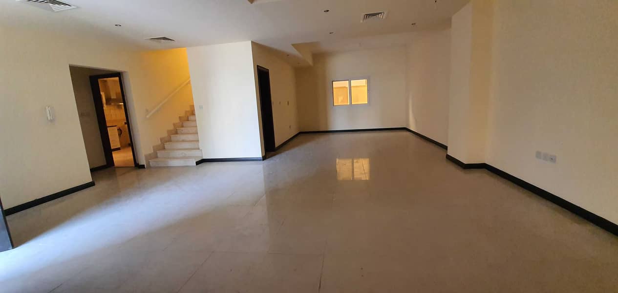 Huge 3bedroom villa with maidsroom 5000sqft rent 85k in 4chqs in al barashi area with all master bed