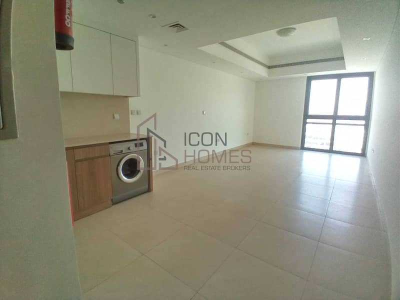 4 000|READY TO MOVE IN  BUILD IN KITCHEN APPLIANCES  in JVC   |