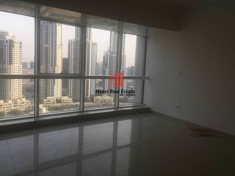14 High End Property | Burj Khalifa View | Close to Metro Station | Chiller Free