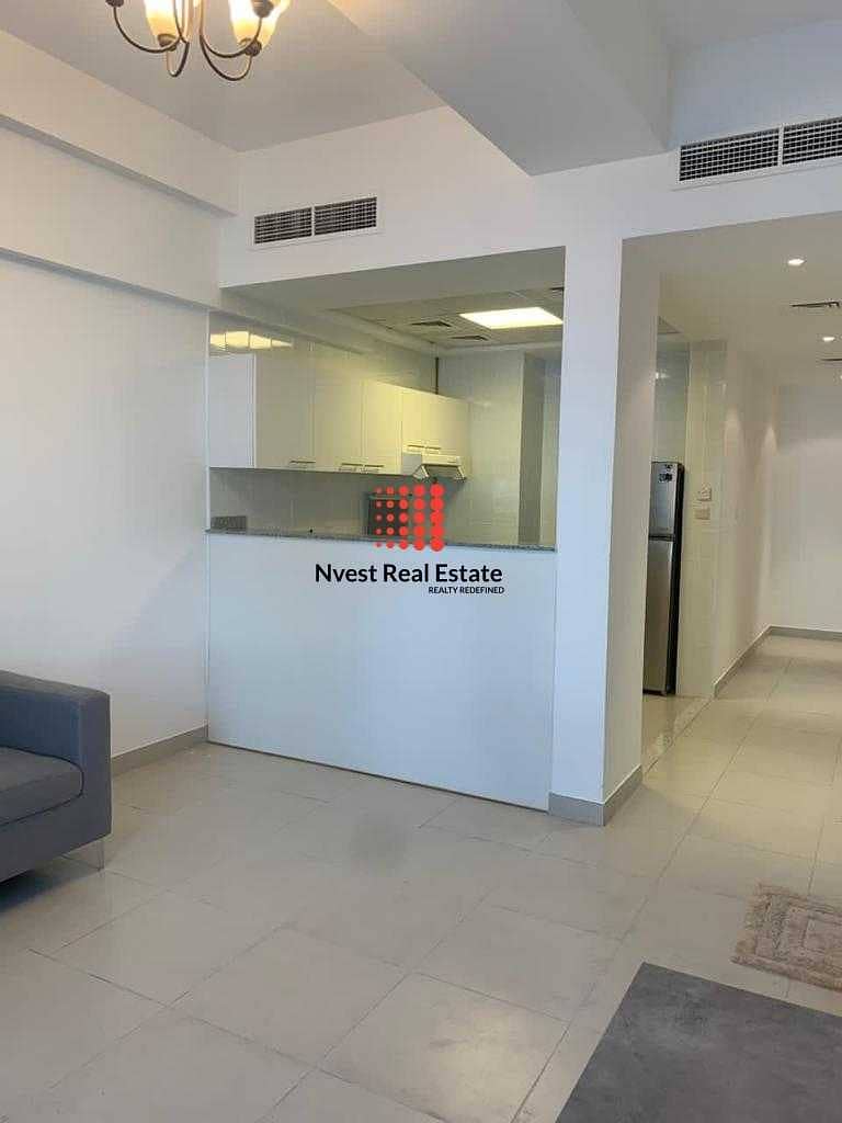 11 AMAZING FULLY FURNISHED 1 BR IN THE HEART OF DUBAI