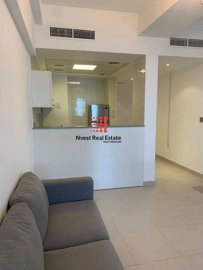 12 AMAZING FULLY FURNISHED 1 BR IN THE HEART OF DUBAI