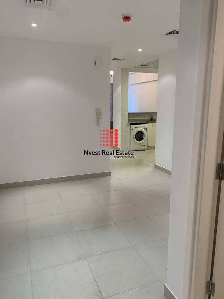 17 AMAZING FULLY FURNISHED 1 BR IN THE HEART OF DUBAI