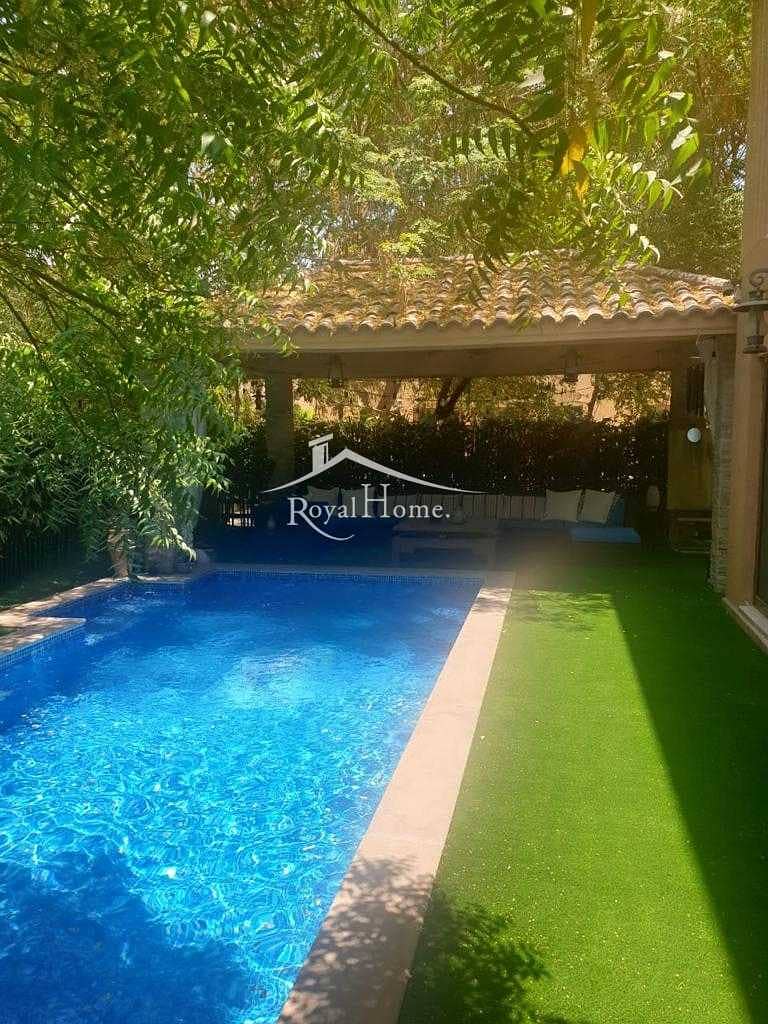 3 Beautiful 4 BR  Villa With Private Pool