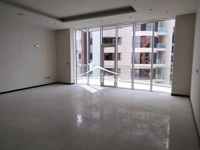 4 Super luxury living 3BR + Study + MR + Pantry Apartment with Large Layout. Amazing View