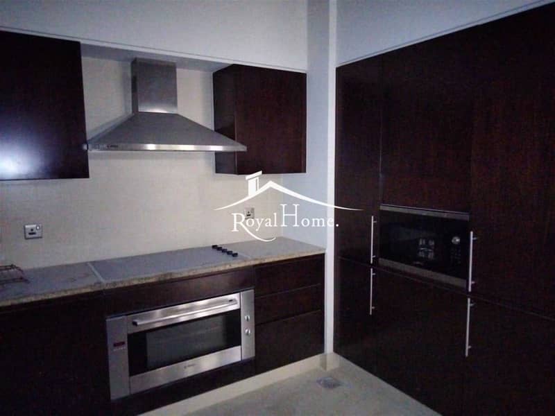 5 Super luxury living 3BR + Study + MR + Pantry Apartment with Large Layout. Amazing View