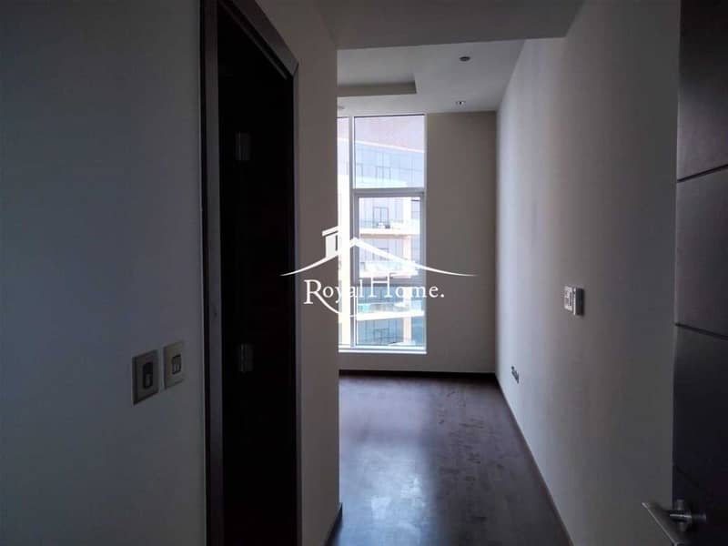 14 Super luxury living 3BR + Study + MR + Pantry Apartment with Large Layout. Amazing View