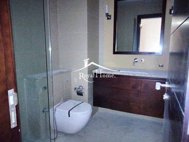 17 Super luxury living 3BR + Study + MR + Pantry Apartment with Large Layout. Amazing View