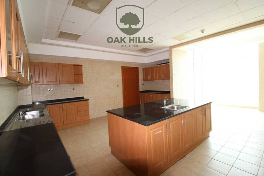 5 City & Lake Views | Spacious 5 BR | Maids Room | Balcony