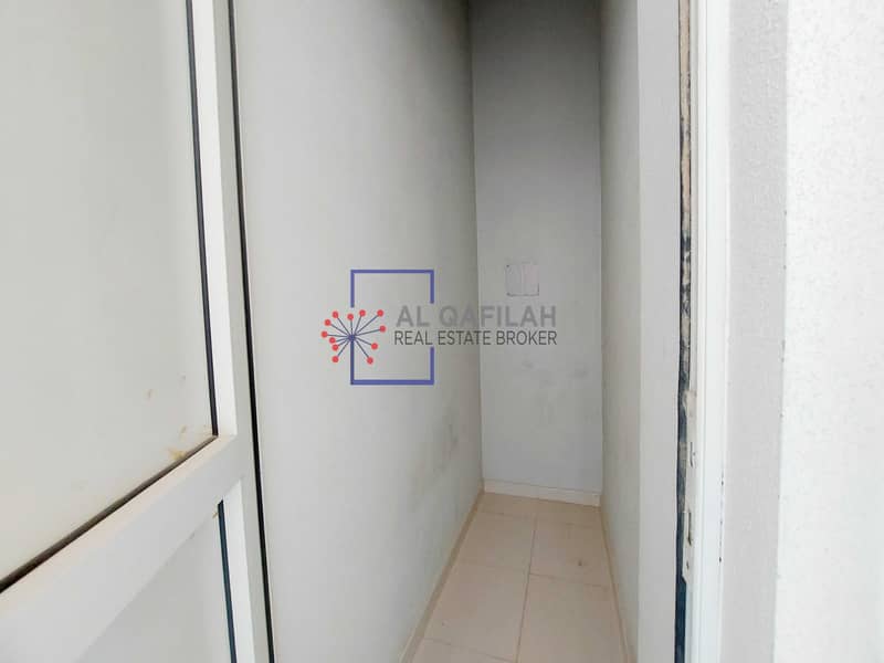 8 Spacious 1br | Laundry + Store Room | Sheikh Zayed Rd View |