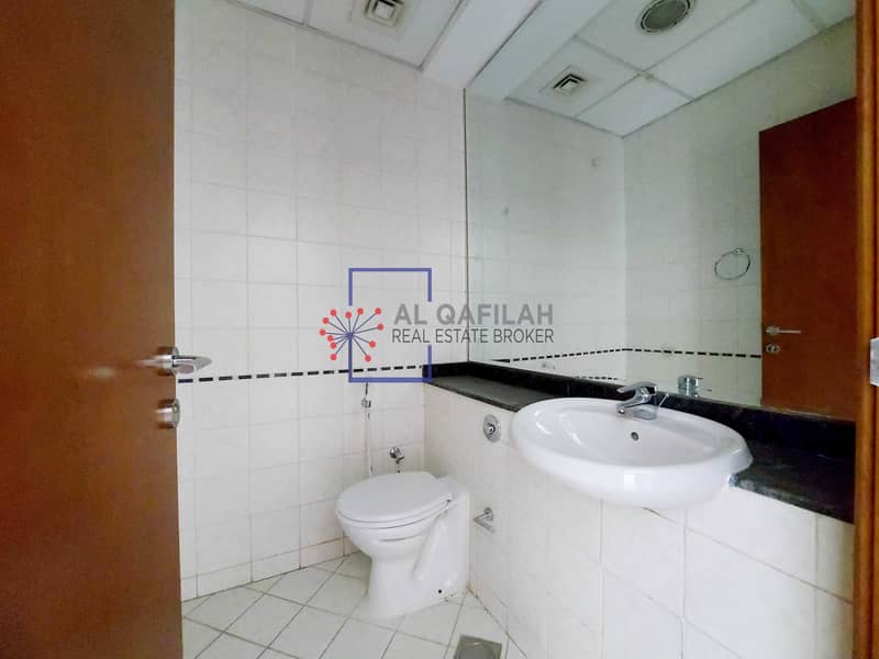 11 Spacious 1br | Laundry + Store Room | Sheikh Zayed Rd View |