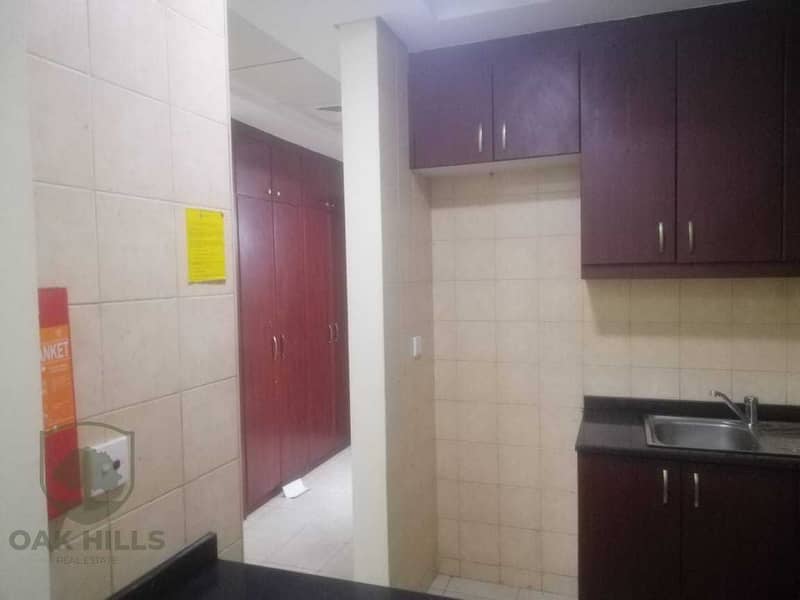 5 18 tiles studio close to metro station in MED 76| 305k only