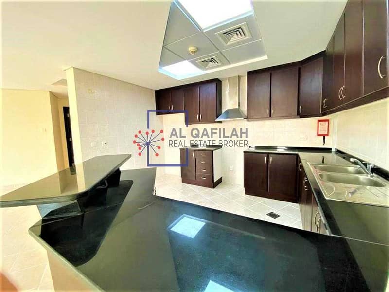 2 NEAR METRO ! HUGE 2BHK WITH STORE / LAUNDRY ROOM