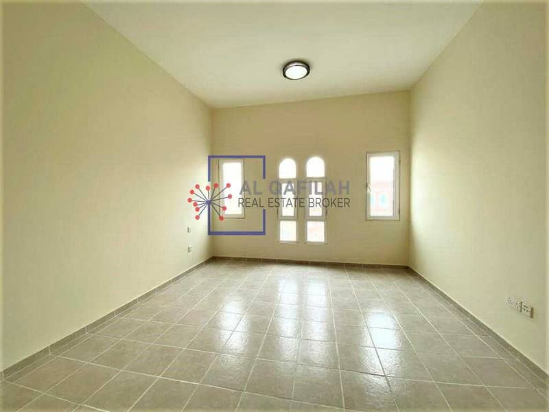 5 NEAR METRO ! HUGE 2BHK WITH STORE / LAUNDRY ROOM