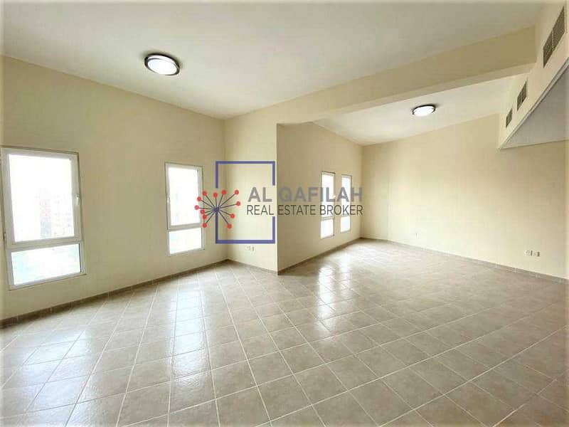 7 NEAR METRO ! HUGE 2BHK WITH STORE / LAUNDRY ROOM