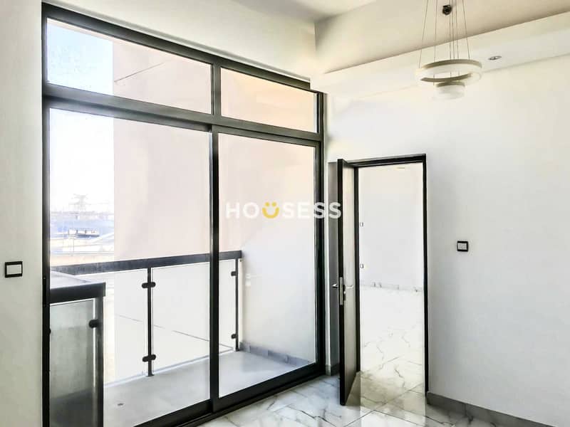 10 13 Months Contract | One and Two bedrooms | Micasa Avenue