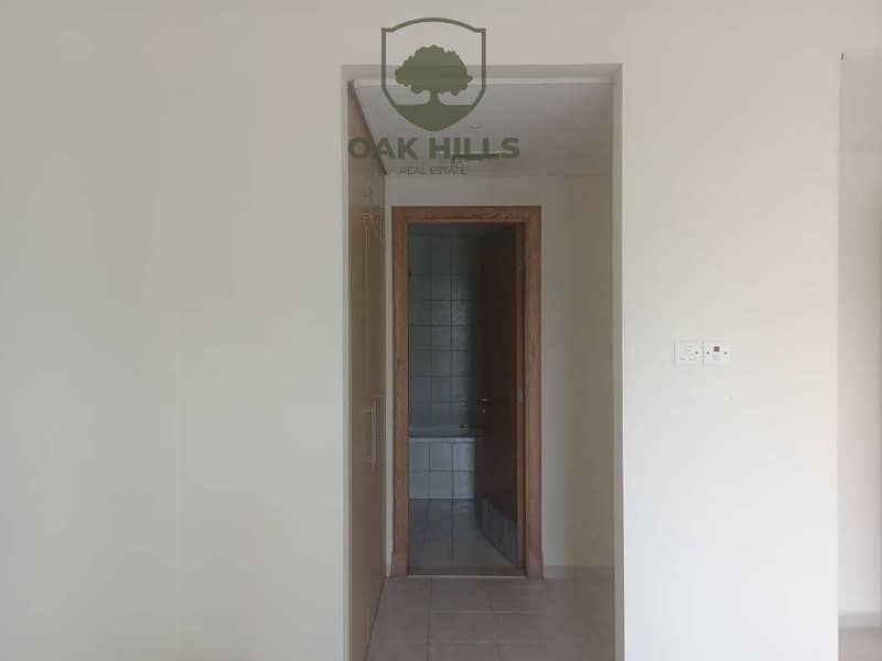 9 Bright n Spacious Maintained Best Location