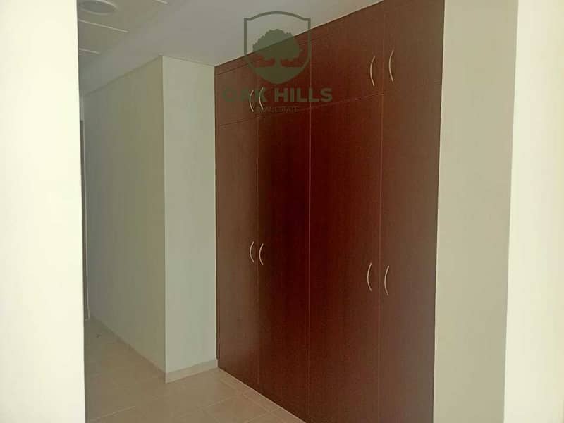 6 Spacious Apt Chiller Free and 13 Months Contract