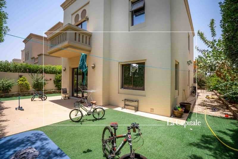 19 Near to Pool & Park | Exclusive Property