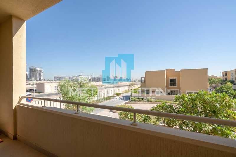 3 Upgraded TH | Spacious Layout | Large Balconies