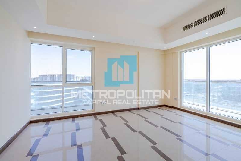 3 Partial Sea View| Huge Balcony| Luxurious Layout