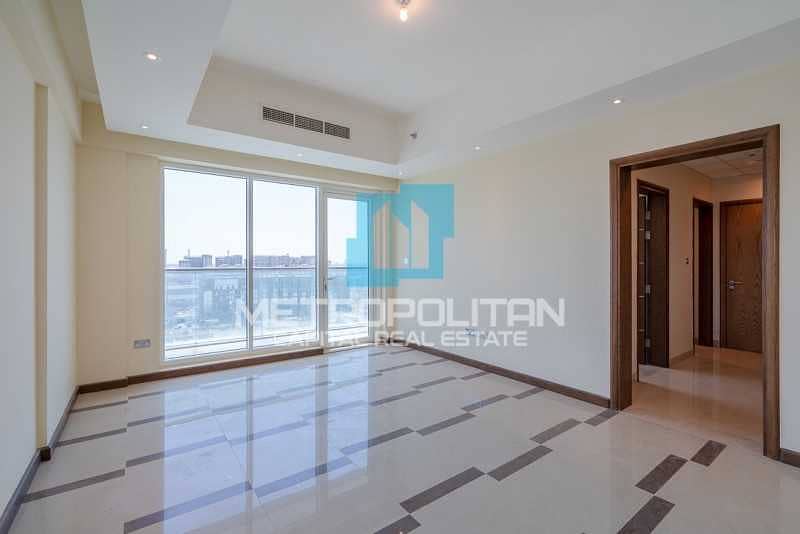4 Partial Sea View| Huge Balcony| Luxurious Layout