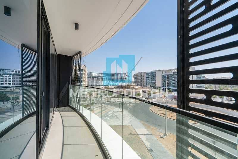 4 Brand New Building| Big Balcony | Canal Promenade